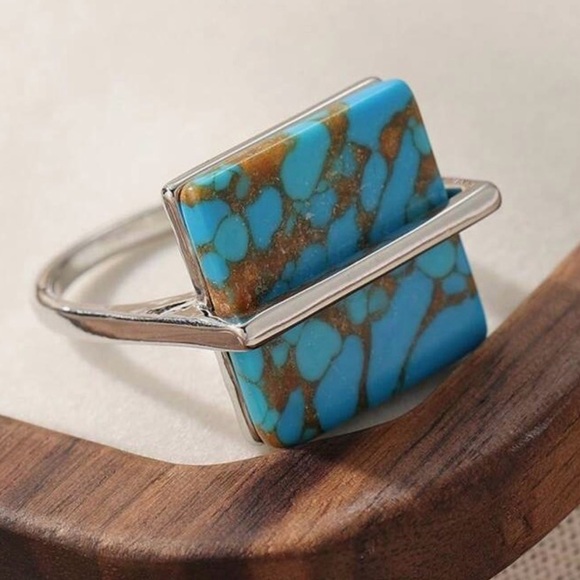 Turquoise and Silver Modern Statement Ring - Picture 5 of 10
